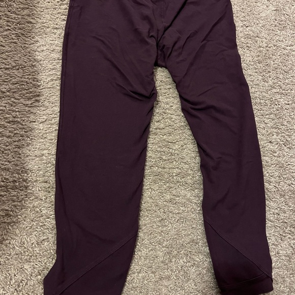Old navy plum balance leggings - Picture 2 of 3
